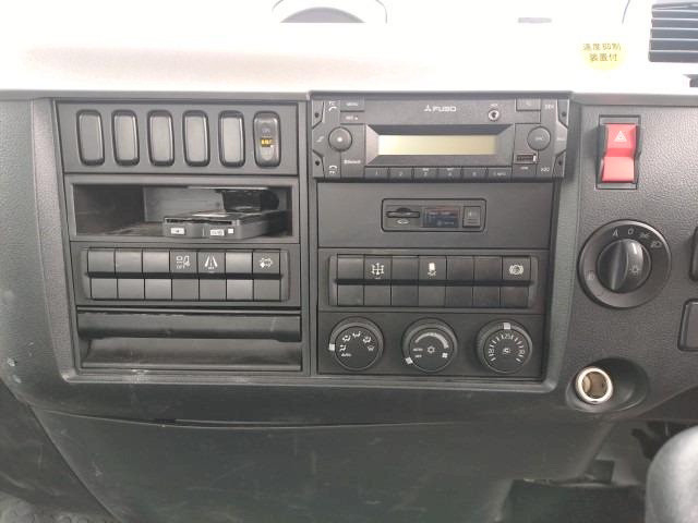 三菱ふそう ファイター 増トン 平ボディ（クレーン付） 2KG-FK62FZ(104545) 10枚目