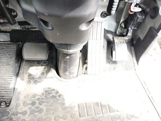 三菱ふそう ファイター 増トン 平ボディ（クレーン付） 2KG-FK62FZ(104545) 17枚目