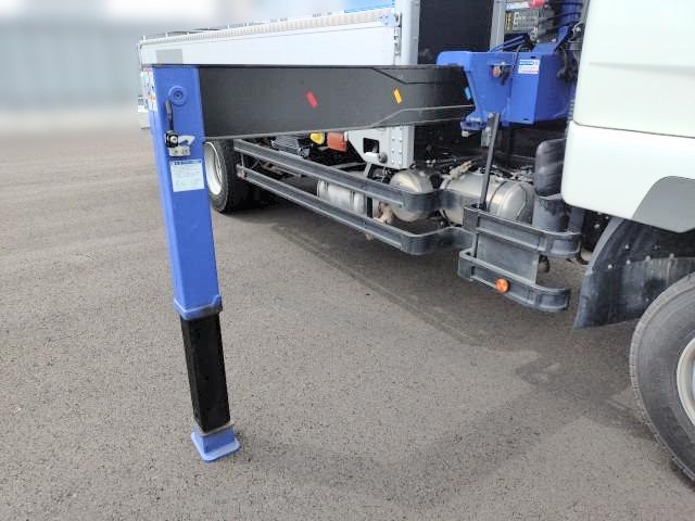 三菱ふそう ファイター 増トン 平ボディ（クレーン付） 2KG-FK62FZ(104545) 29枚目