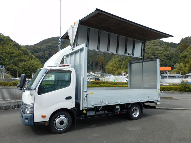 トヨタ ダイナ 小型 ウィング TKG-XZU710(104552) 2枚目