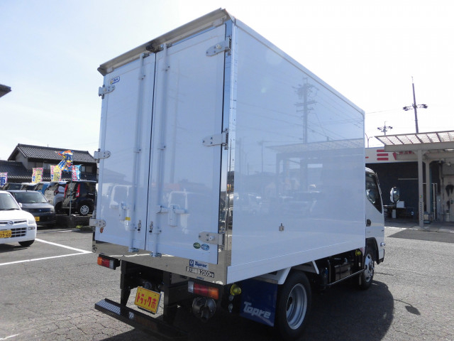 三菱ふそう キャンター 小型 冷蔵冷凍バン 2RG-FBAV0(104564) 3枚目