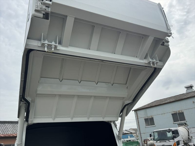 トヨタ ダイナ 小型 塵芥車（プレス式） 2KG-XZU605A(104563) 9枚目