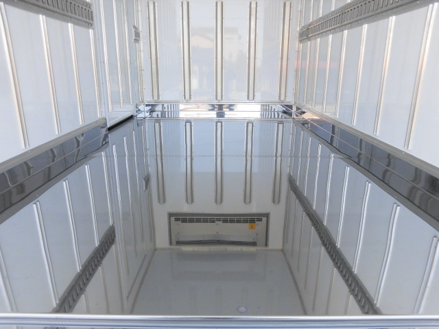 三菱ふそう キャンター 小型 冷蔵冷凍バン 2RG-FBAV0(104564) 14枚目