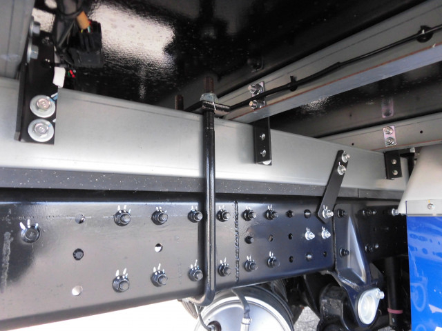 三菱ふそう キャンター 小型 冷蔵冷凍バン 2RG-FBAV0(104564) 27枚目