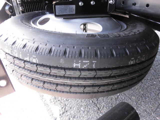 三菱ふそう キャンター 小型 冷蔵冷凍バン 2RG-FBAV0(104564) 30枚目