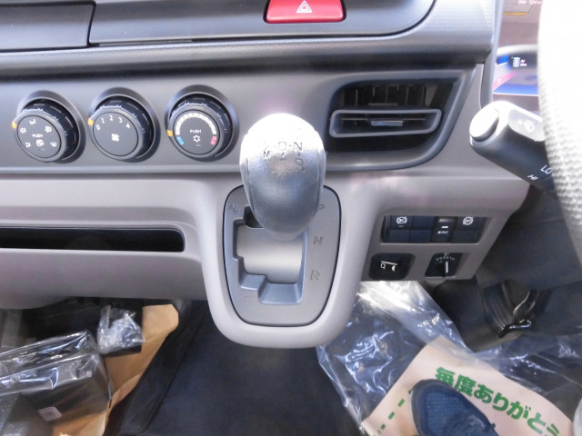 三菱ふそう キャンター 小型 冷蔵冷凍バン 2RG-FBAV0(104564) 33枚目