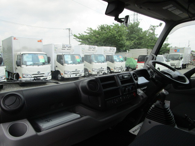 日野 デュトロ 小型 平ボディ（クレーン付） 2KG-XZU710M(104567) 25枚目