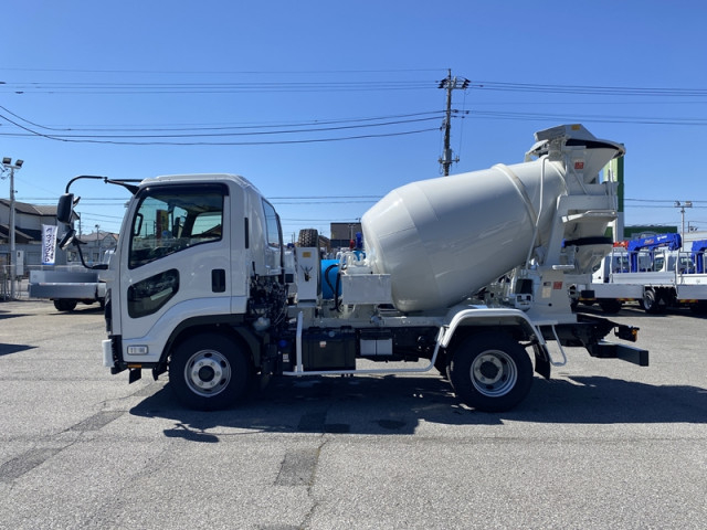 いすゞ フォワード 中型 ミキサー車 2PG-FRR90S4(104569) 4枚目