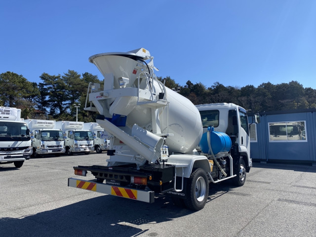 いすゞ フォワード 中型 ミキサー車 2PG-FRR90S4(104569) 7枚目