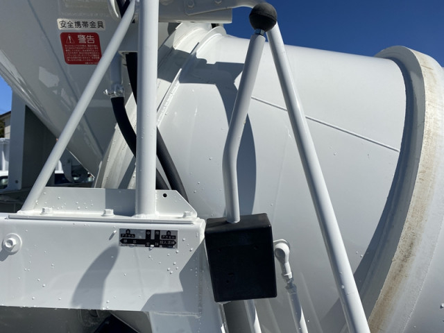 いすゞ フォワード 中型 ミキサー車 2PG-FRR90S4(104569) 10枚目