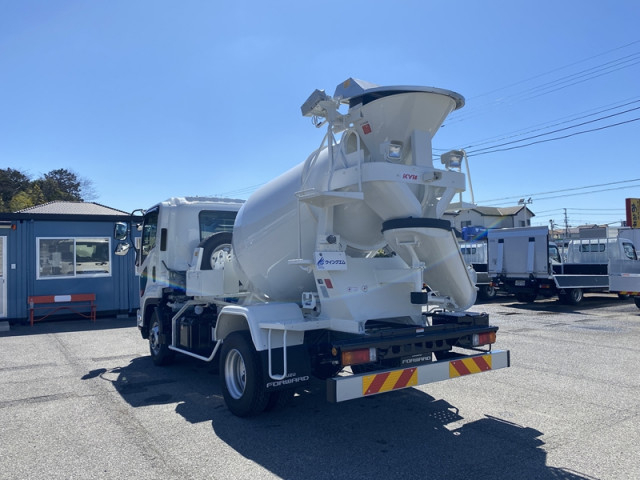 いすゞ フォワード 中型 ミキサー車 2PG-FRR90S4(104570) 6枚目