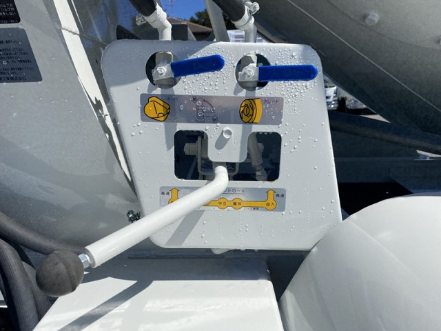 いすゞ フォワード 中型 ミキサー車 2PG-FRR90S4(104570) 9枚目