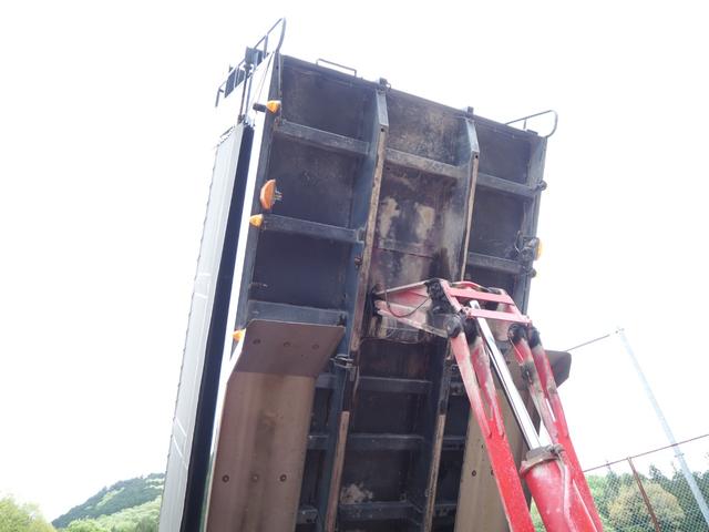 UDトラックス（日産） クオン 大型 土砂ダンプ *********(104577) 15枚目