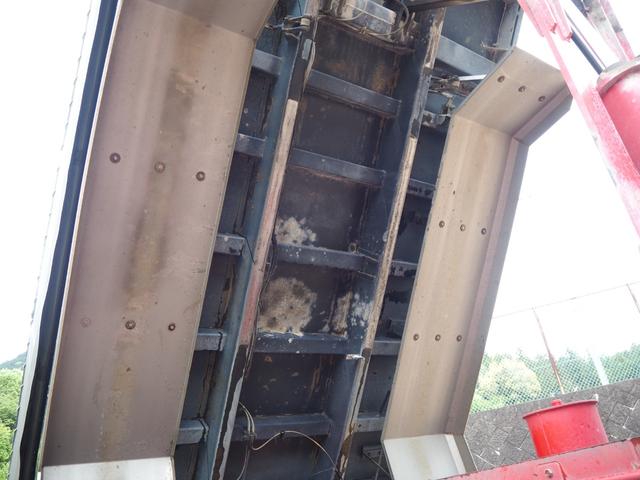 UDトラックス（日産） クオン 大型 土砂ダンプ *********(104577) 16枚目