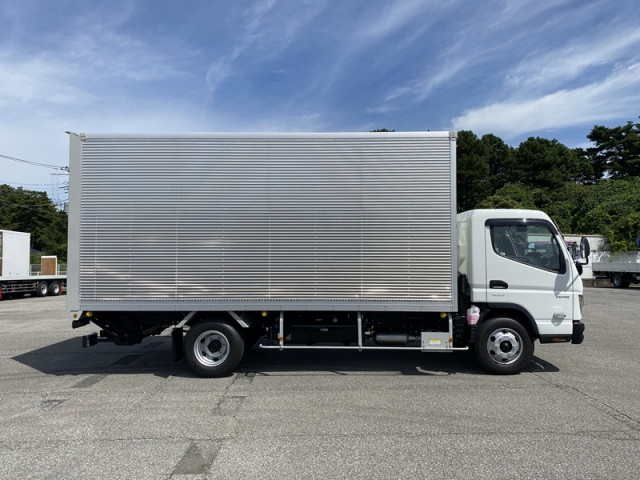 三菱ふそう キャンター 小型 バン 2PG-FEB80(104579) 5枚目