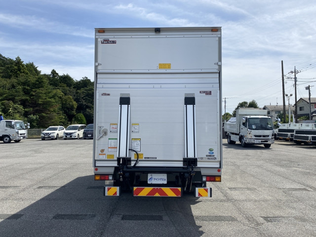 三菱ふそう キャンター 小型 バン 2PG-FEB80(104579) 8枚目