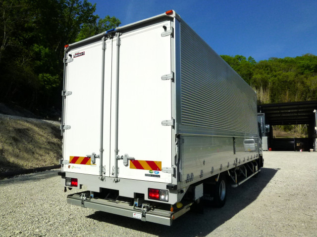 いすゞ フォワード 中型 ウィング 2RG-FRR90T2(104583) 4枚目