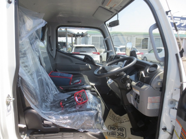 三菱ふそう キャンター 小型 平ボディ（クレーン付） 2RG-FEAV0(104581) 14枚目