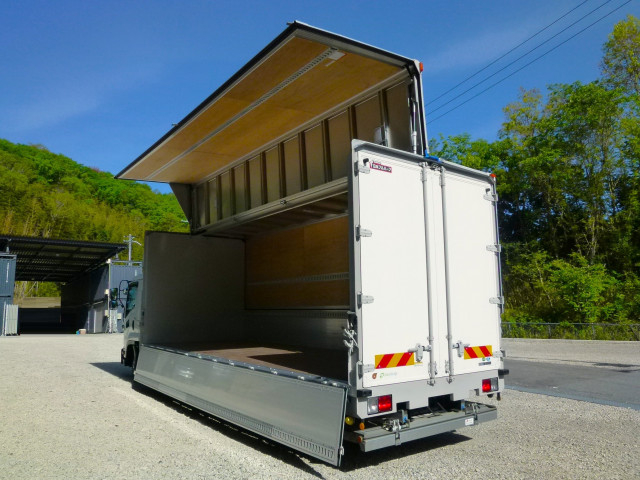 いすゞ フォワード 中型 ウィング 2RG-FRR90T2(104583) 19枚目