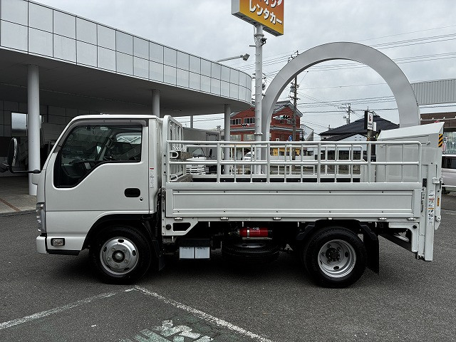 いすゞ エルフ 小型 平ボディ 2RG-NKR88A(104585) 4枚目