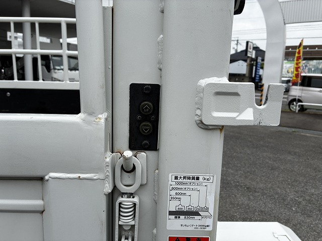 いすゞ エルフ 小型 平ボディ 2RG-NKR88A(104585) 21枚目