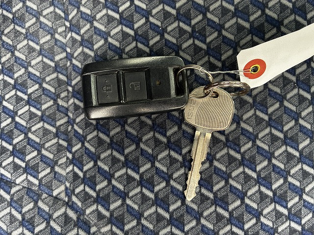 いすゞ エルフ 小型 平ボディ 2RG-NKR88A(104585) 35枚目