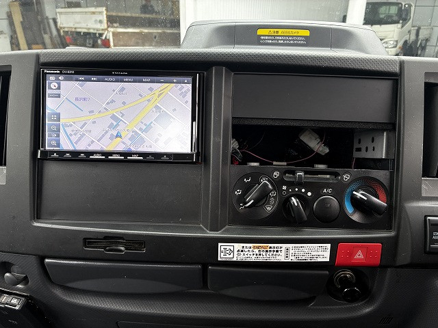 いすゞ エルフ 小型 平ボディ 2RG-NKR88A(104585) 40枚目