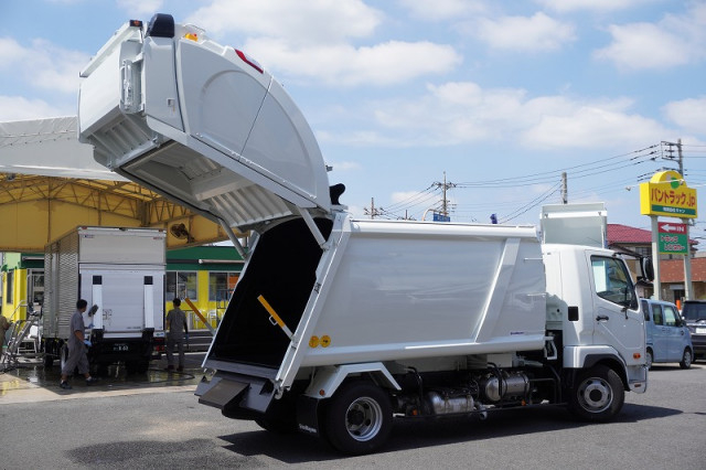 三菱ふそう ファイター 中型 塵芥車（プレス式） 2KG-FK72F(108428) 25枚目