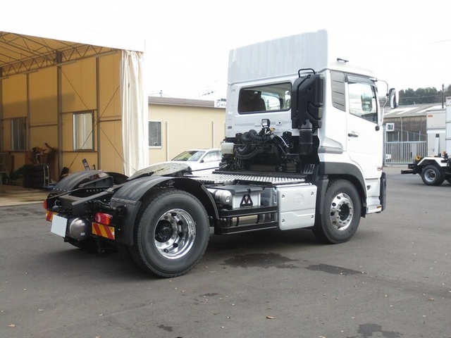 Nissan UD quon Large Tractor 2PG-GK5AAB(9556) 3枚目