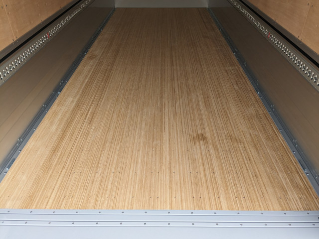 UDトラックス（日産） コンドル 中型 ウィング 2RG-BRR90T4(104634) 13枚目