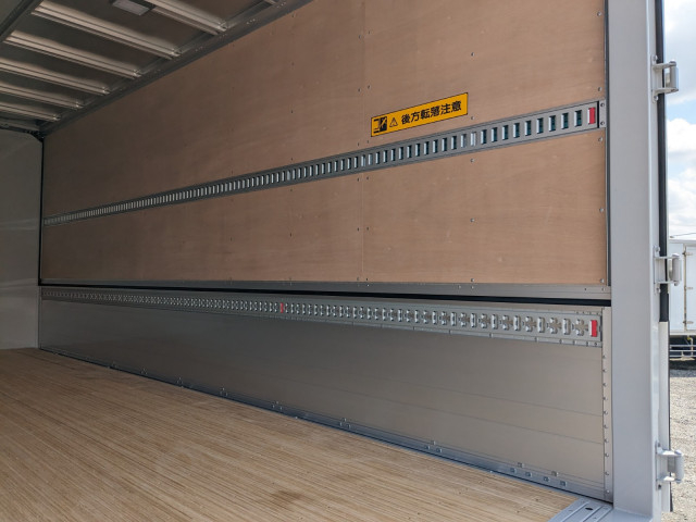 UDトラックス（日産） コンドル 中型 ウィング 2RG-BRR90T4(104634) 19枚目