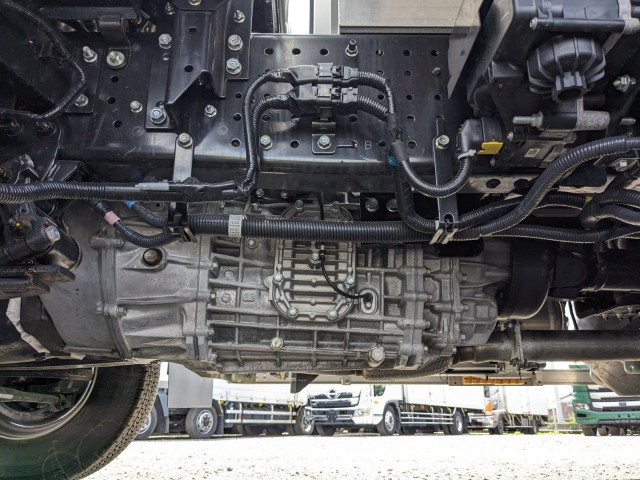 UDトラックス（日産） コンドル 中型 ウィング 2RG-BRR90T4(104634) 24枚目