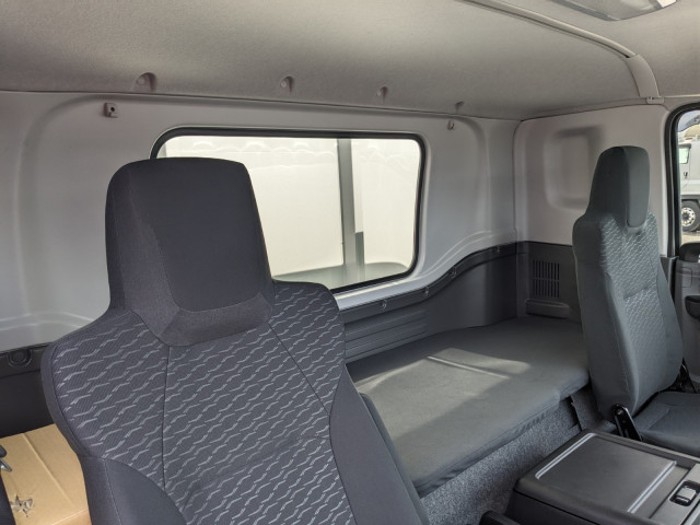 UDトラックス（日産） コンドル 中型 ウィング 2RG-BRR90T4(104634) 42枚目