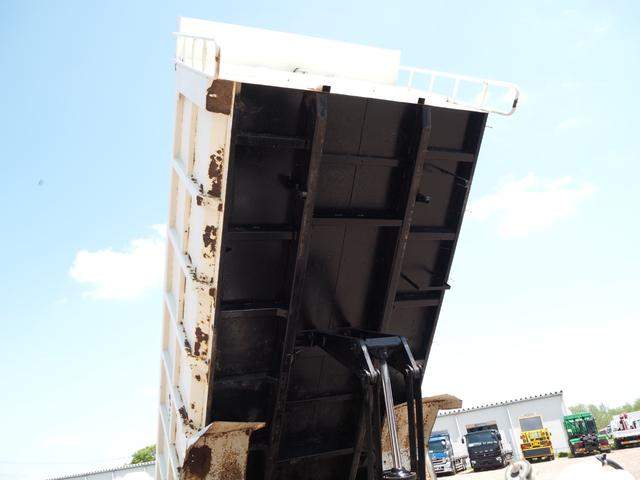 いすゞ フォワード 中型 土砂ダンプ *********(104642) 10枚目