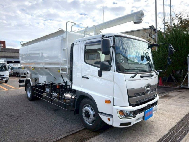 日野 レンジャー 増トン 粉粒体運搬車 2KG-FE2ACA(104648) 2枚目