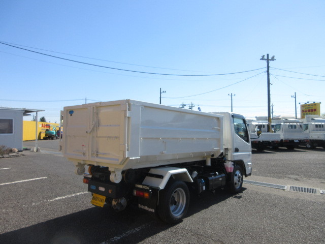 三菱ふそう キャンター 小型 コンテナ専用車 2RG-FEAV0(104675) 4枚目