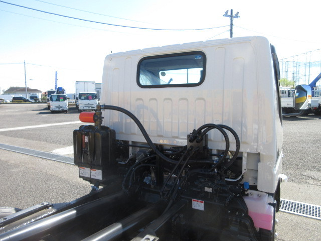 三菱ふそう キャンター 小型 コンテナ専用車 2RG-FEAV0(104675) 20枚目