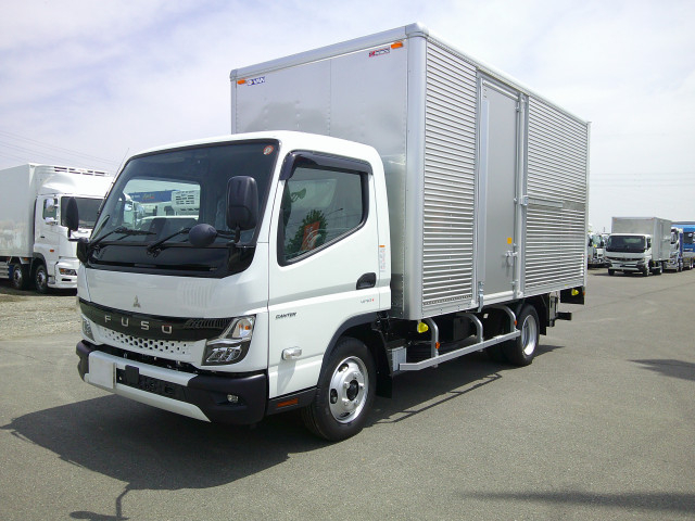 三菱ふそう キャンター 小型 バン 2RG-FEB50(104730) 1枚目