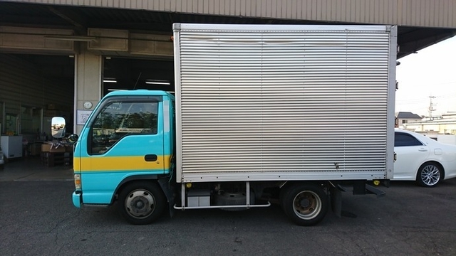 いすゞ エルフ 小型 バン KR-NKR81EAV(2389) 4枚目