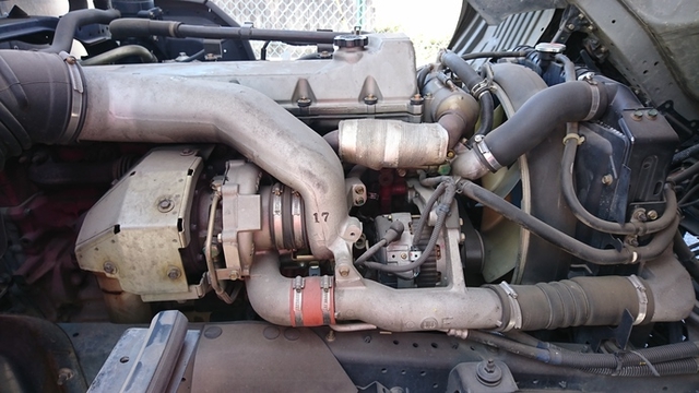 UDトラックス（日産） コンドル 中型 バン PB-MK37A(2250) 40枚目