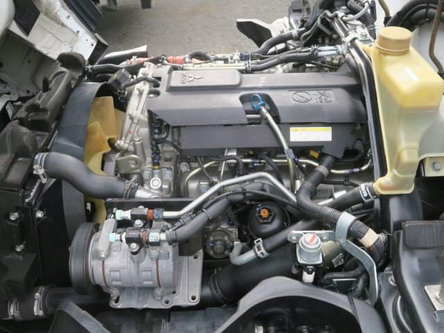 三菱ふそう キャンター 小型 冷蔵冷凍バン 2TG-FBA00(105257) 30枚目