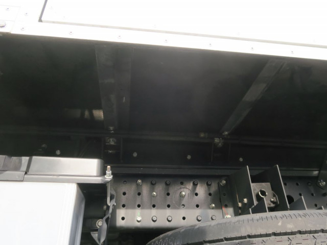 三菱ふそう キャンター 小型 冷蔵冷凍バン 2TG-FBA00(105257) 45枚目