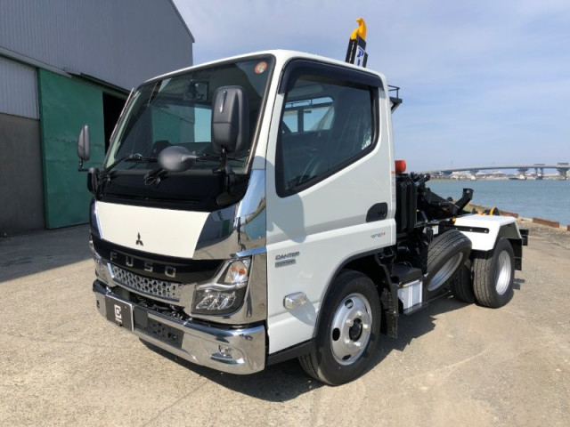 三菱ふそう キャンター 小型 コンテナ専用車 2RG-FBAV0(105268) 1枚目