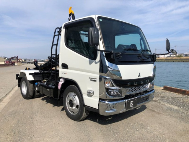 三菱ふそう キャンター 小型 コンテナ専用車 2RG-FBAV0(105268) 2枚目