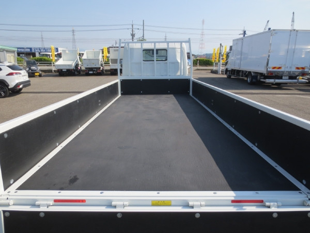 Mitsubishi Fuso canter Small Flat body 2RG-FEAV0(105284) 10枚目