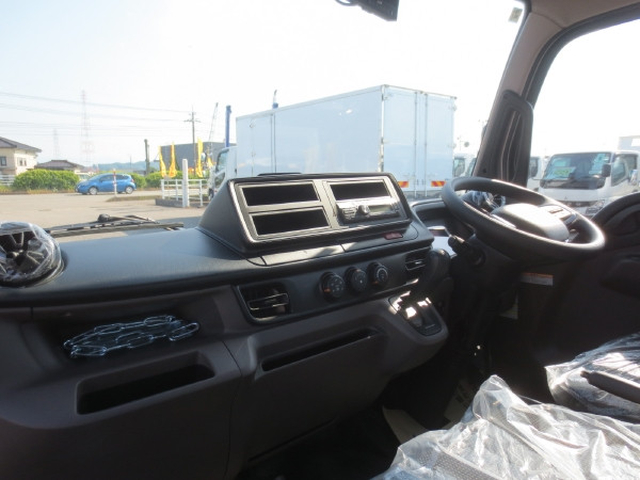 Mitsubishi Fuso canter Small Flat body 2RG-FEAV0(105284) 13枚目