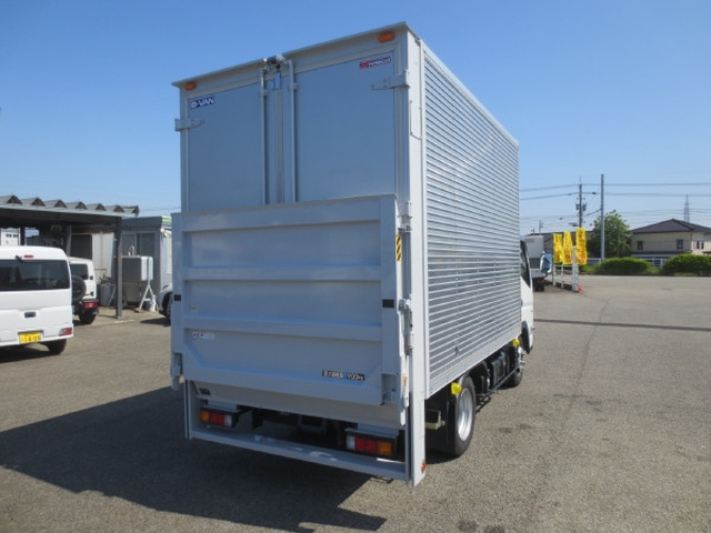 三菱ふそう キャンター 小型 バン 2RG-FBA20(105287) 4枚目