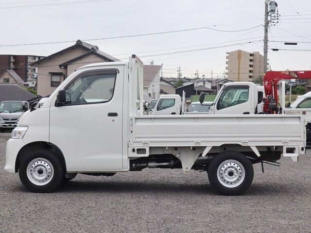 トヨタ タウンエース 小型 平ボディ 5BF-S403U(105306) 9枚目