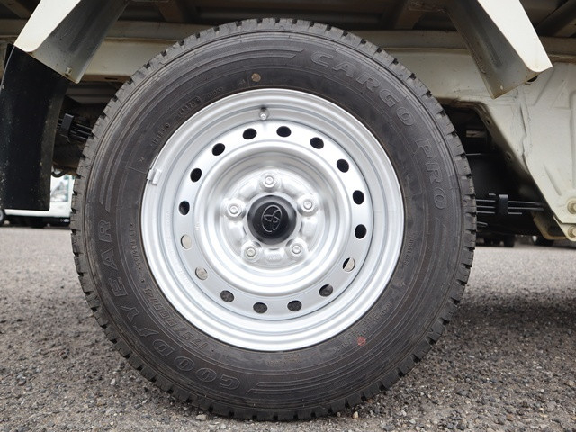 トヨタ タウンエース 小型 平ボディ 5BF-S403U(105306) 28枚目