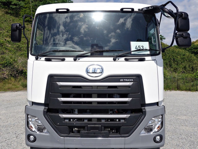 UDトラックス（日産） クオン 大型 トラクタ 2RG-GK5DAB(105309) 3枚目